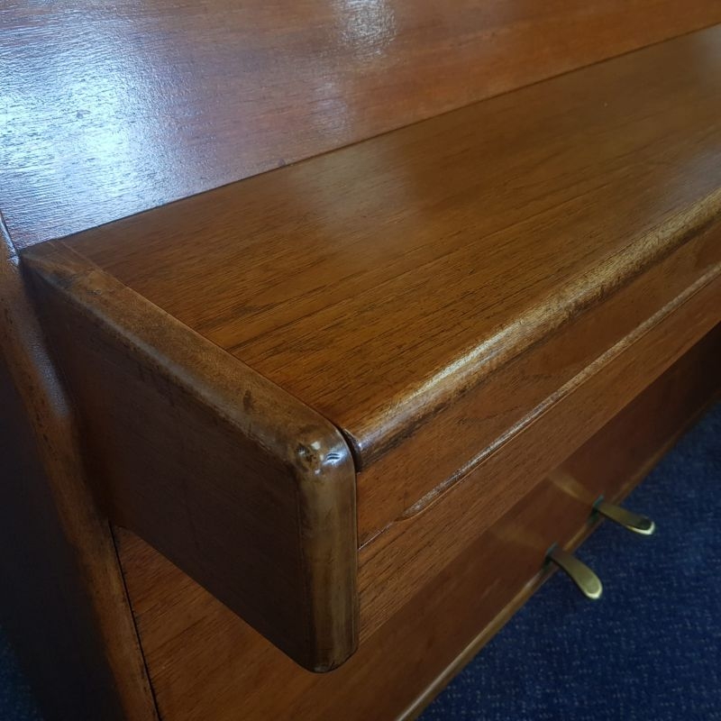 Welmar upright Piano in Walnut – Gallery image – Roberts Pianos Oxford