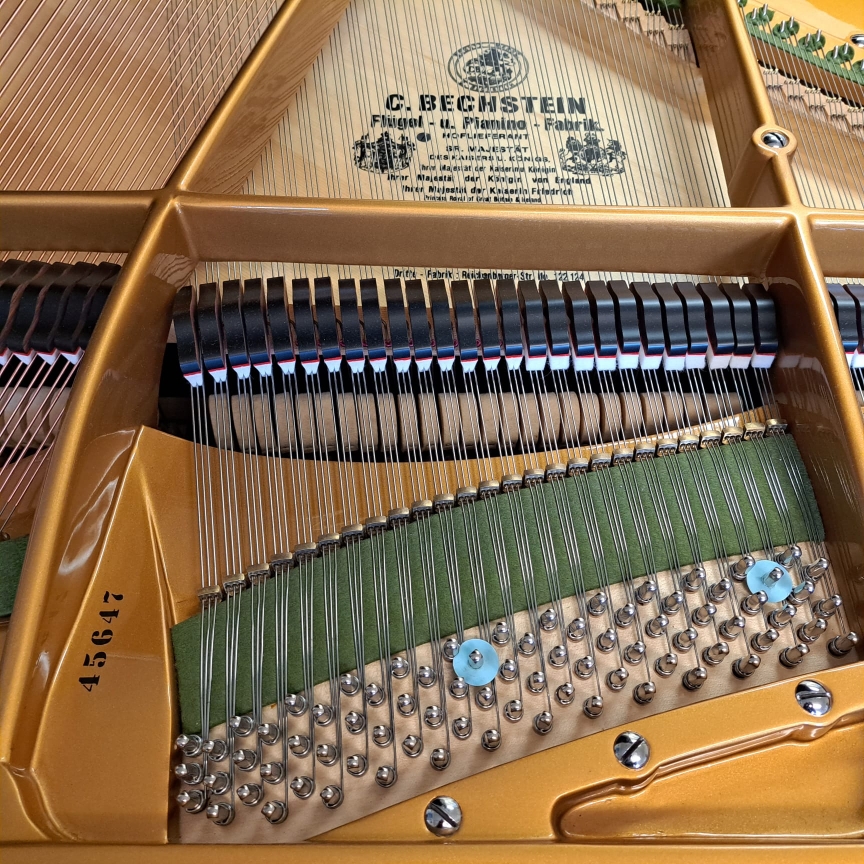 Bechstein model V