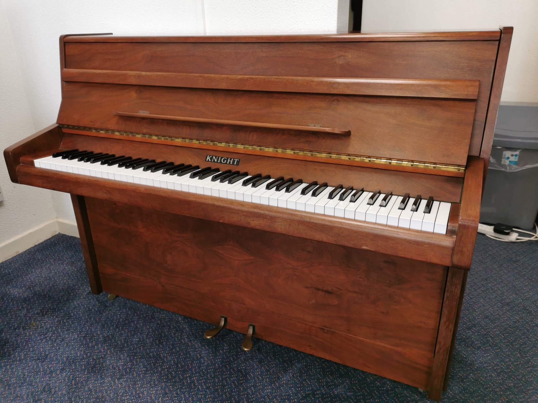Knight upright Piano in Walnut – Gallery image – Roberts Pianos Oxford