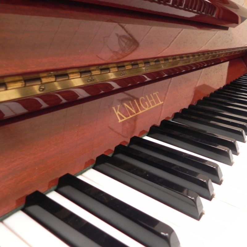 Knight upright Piano in bright mahogany – Gallery image – Roberts Pianos Oxford