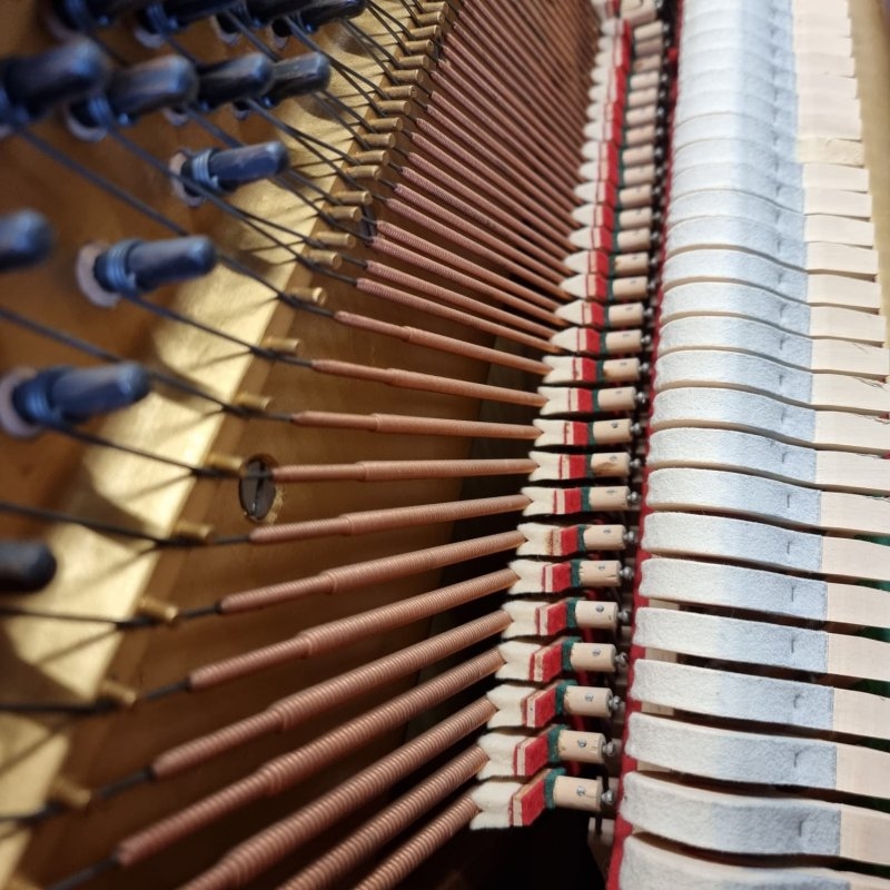 Welmar upright Piano in mahogany – Gallery image – Roberts Pianos Oxford