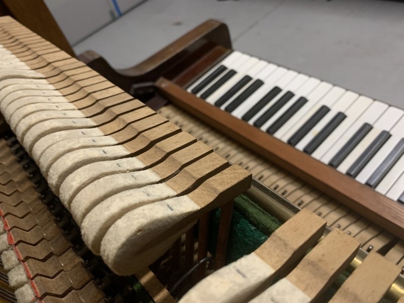 Feurich 125 upright Piano in mahogany – Gallery image – Roberts Pianos Oxford