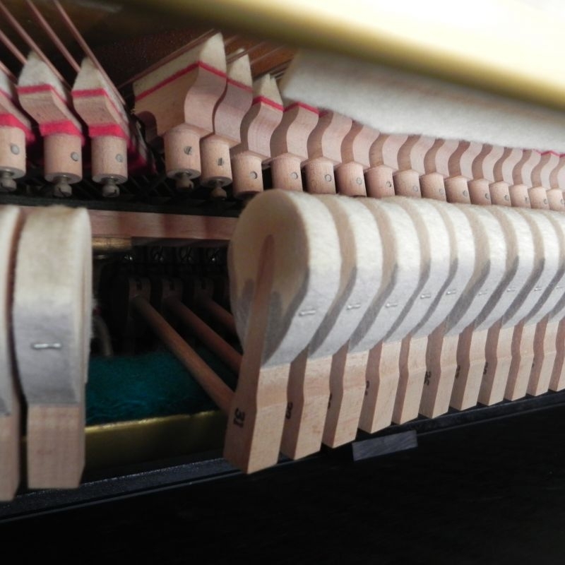 Yamaha U1H