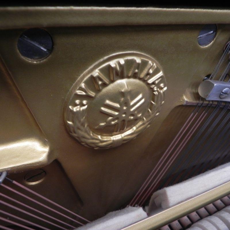 Yamaha U1H upright Piano in black – Gallery image – Roberts Pianos Oxford