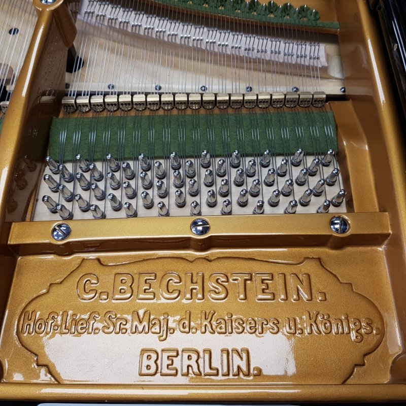 Bechstein model V