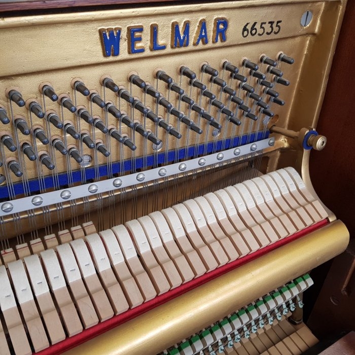 Welmar upright Piano in mahogany – Gallery image – Roberts Pianos Oxford