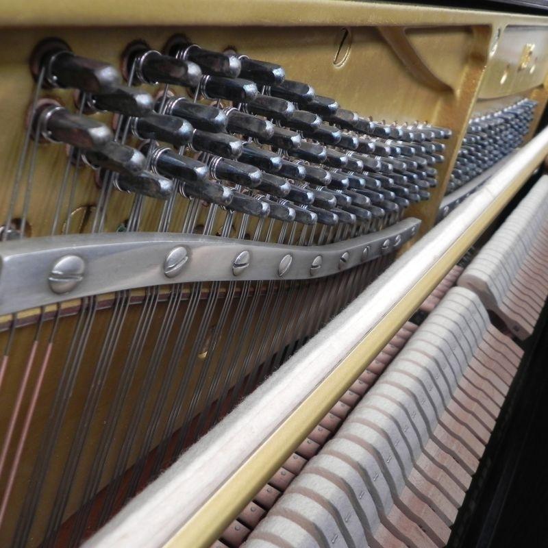 Yamaha U1H upright Piano in black polyester – Gallery image – Roberts Pianos Oxford
