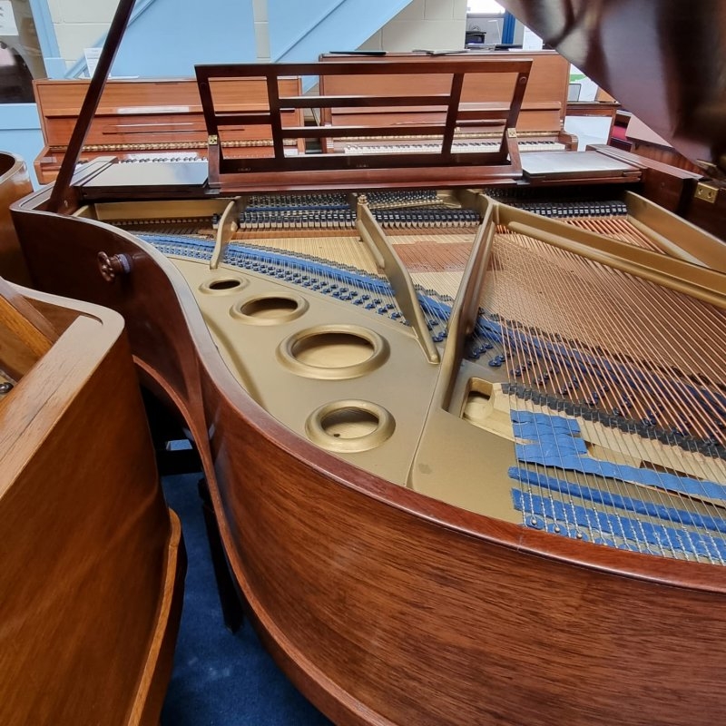 Bluthner V grand Piano in Rosewood – Gallery image – Roberts Pianos Oxford