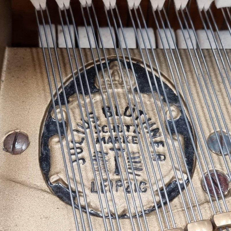 Bluthner V grand Piano in Rosewood – Gallery image – Roberts Pianos Oxford