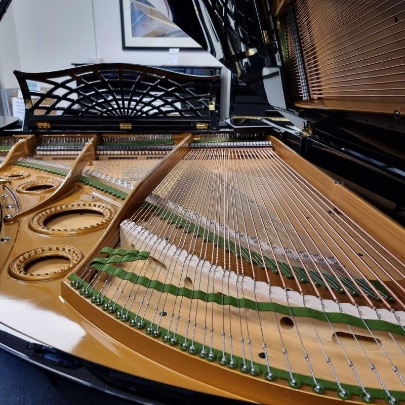 Bechstein Model V grand Piano in Bright black – Gallery image – Roberts Pianos Oxford