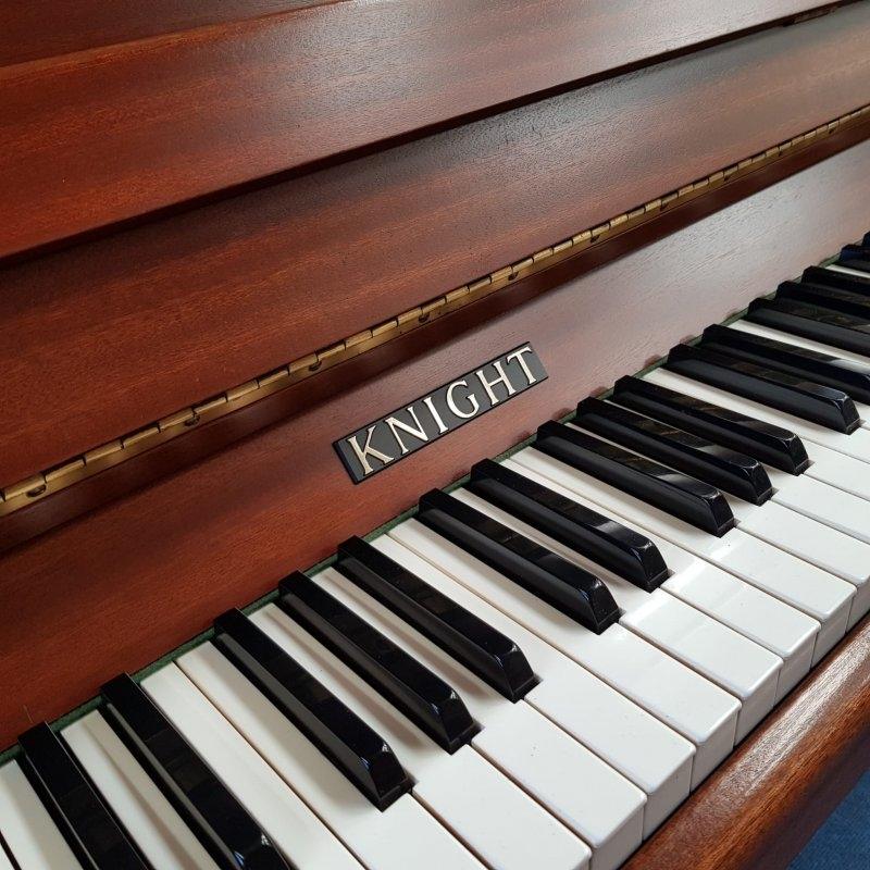 Knight K10 upright Piano in mahogany – Gallery image – Roberts Pianos Oxford