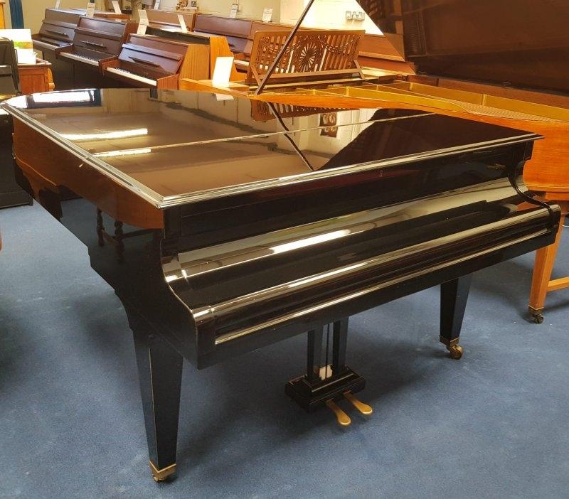Bechstein model M grand Piano in bright black – Gallery image – Roberts Pianos Oxford