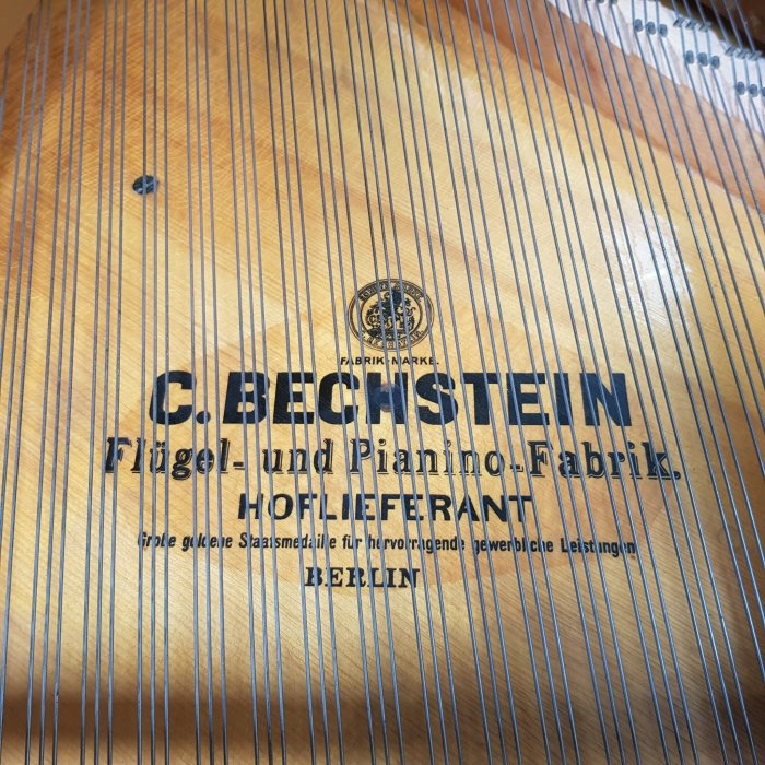 Bechstein model M