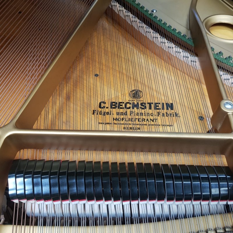 Bechstein model M