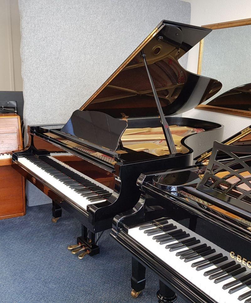 Yamaha C7 grand Piano in bright black – Featured image – Roberts Pianos Oxford