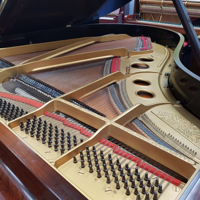 Steinway model O