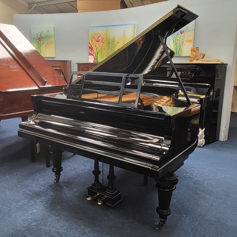 Bluthner VII grand Piano in bright black – Gallery image – Roberts Pianos Oxford