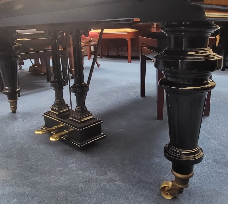 Bluthner VII grand Piano in bright black – Gallery image – Roberts Pianos Oxford