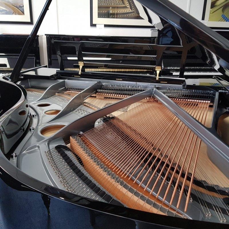 Feurich F179 Dynamic II grand Piano in Black – Gallery image – Roberts Pianos Oxford