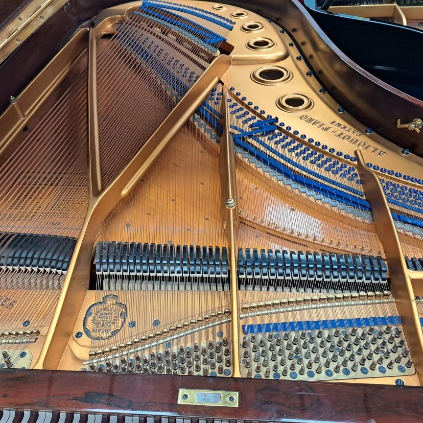 Bluthner style IX grand Piano in rosewood – Gallery image – Roberts Pianos Oxford
