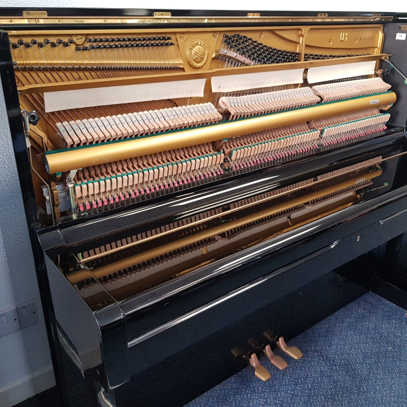 Yamaha U1H