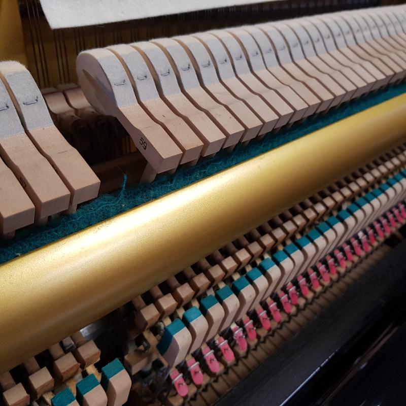 Yamaha U1H upright Piano in Black – Gallery image – Roberts Pianos Oxford