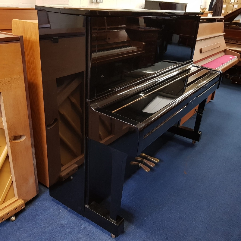 Yamaha U1M