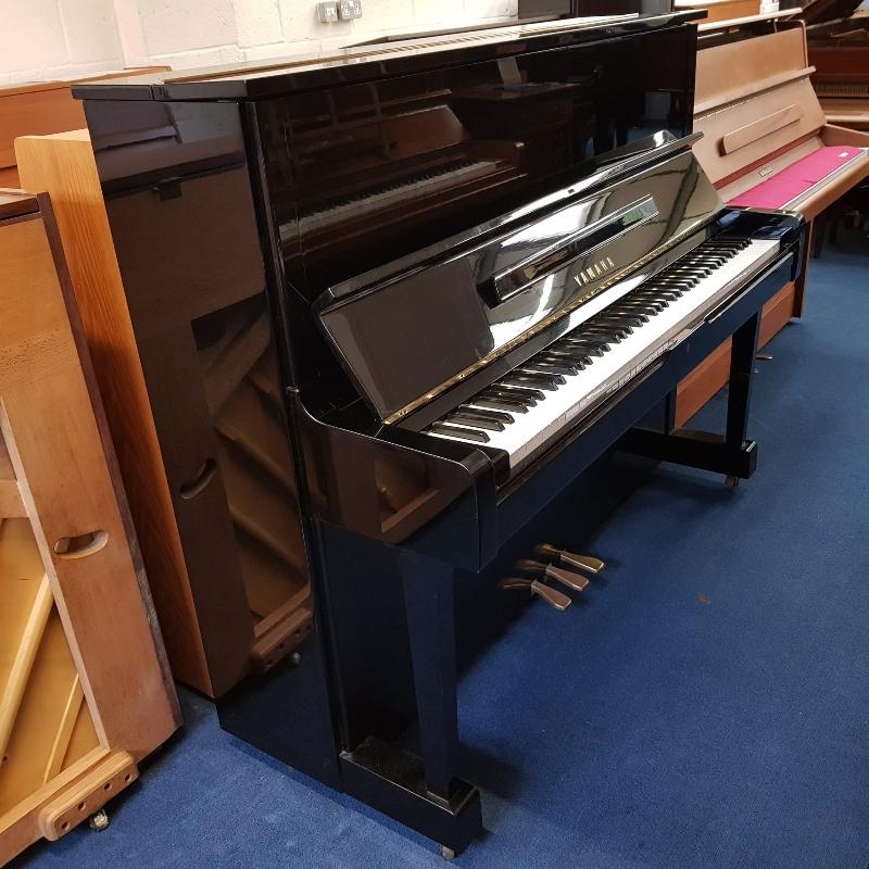 Yamaha U1M upright Piano in Black – Featured image – Roberts Pianos Oxford