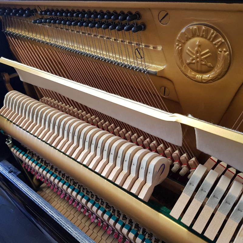 Yamaha U1M upright Piano in Black – Gallery image – Roberts Pianos Oxford