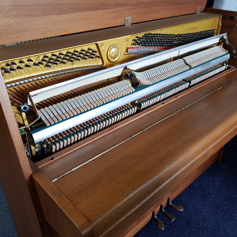 Yamaha C108