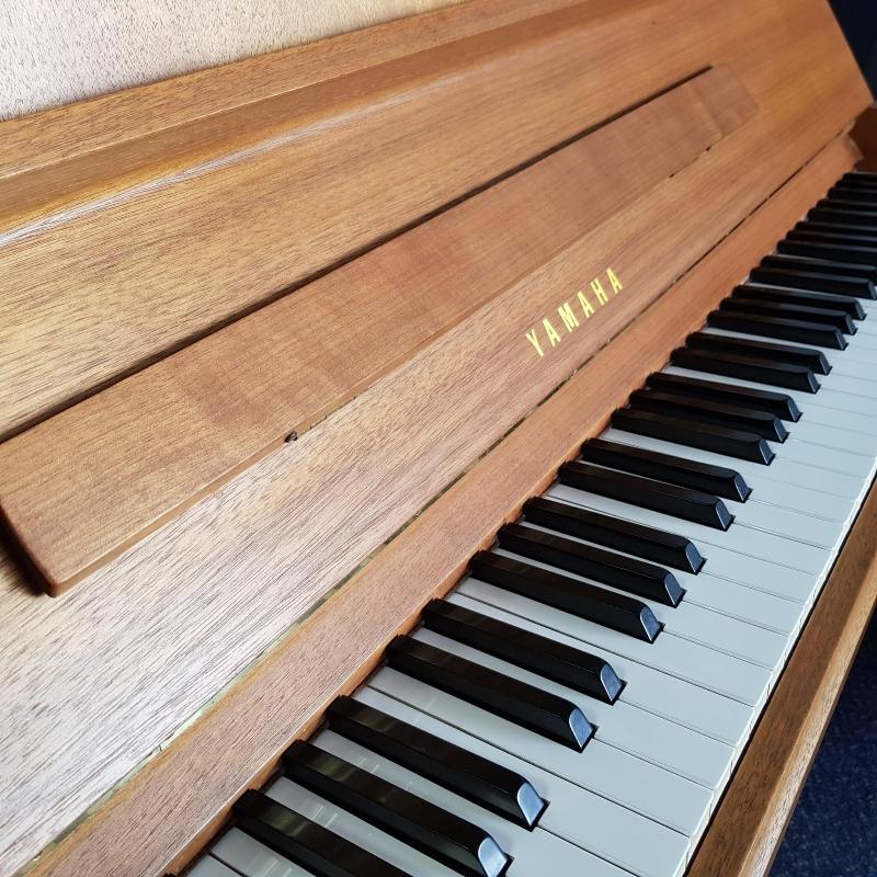 Yamaha C108 upright Piano in Teak – Gallery image – Roberts Pianos Oxford