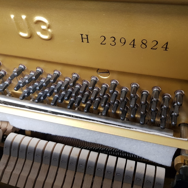 Yamaha U3H upright Piano in black polyester – Gallery image – Roberts Pianos Oxford