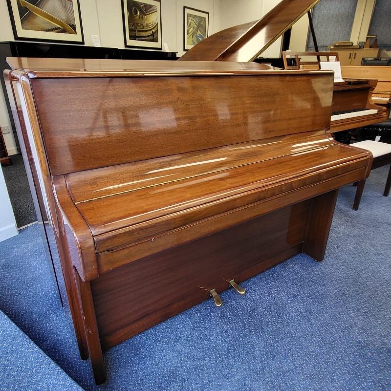 Welmar upright Piano in mahogany – Gallery image – Roberts Pianos Oxford