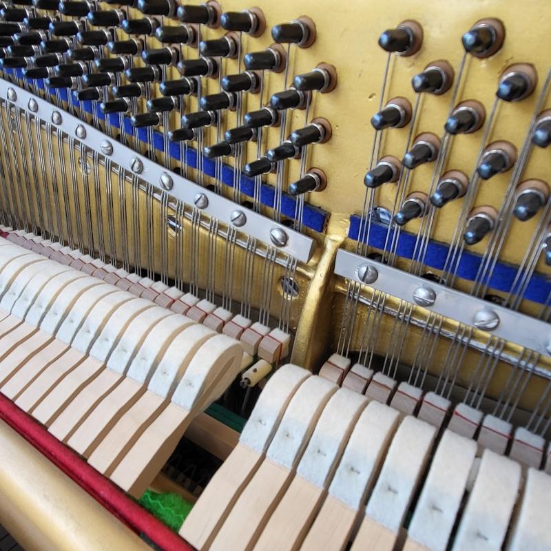 Welmar upright Piano in mahogany – Gallery image – Roberts Pianos Oxford