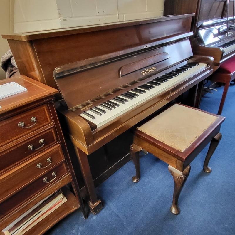 Bluthner upright Piano in mahogany – Gallery image – Roberts Pianos Oxford