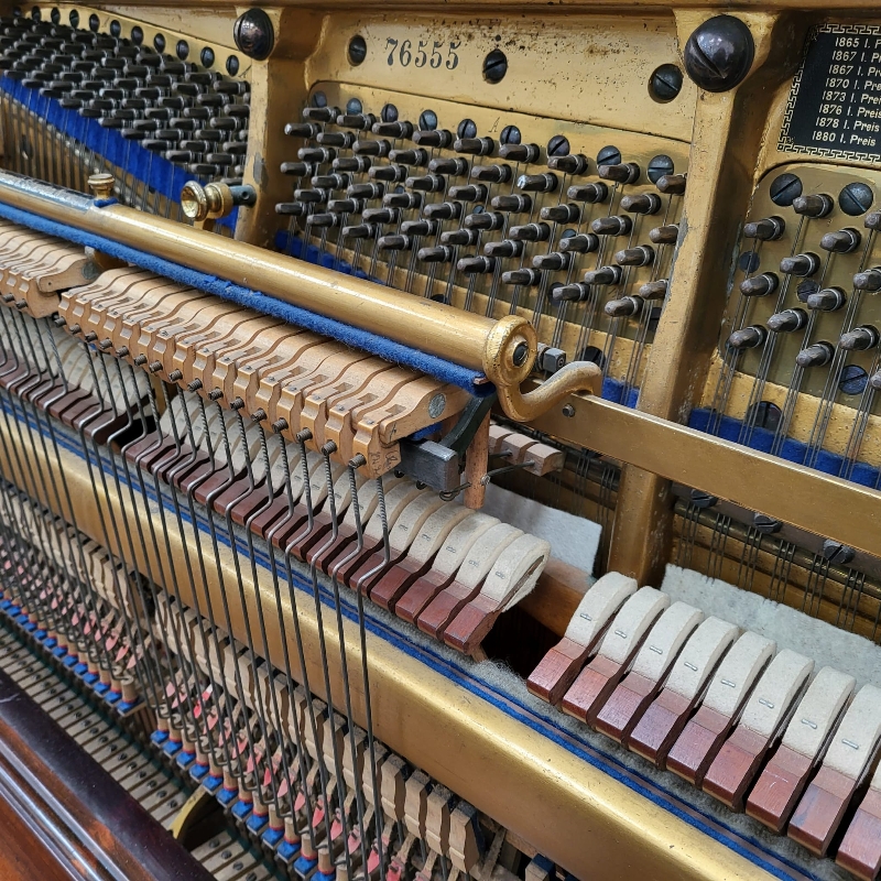 Bluthner upright Piano in rosewood – Gallery image – Roberts Pianos Oxford