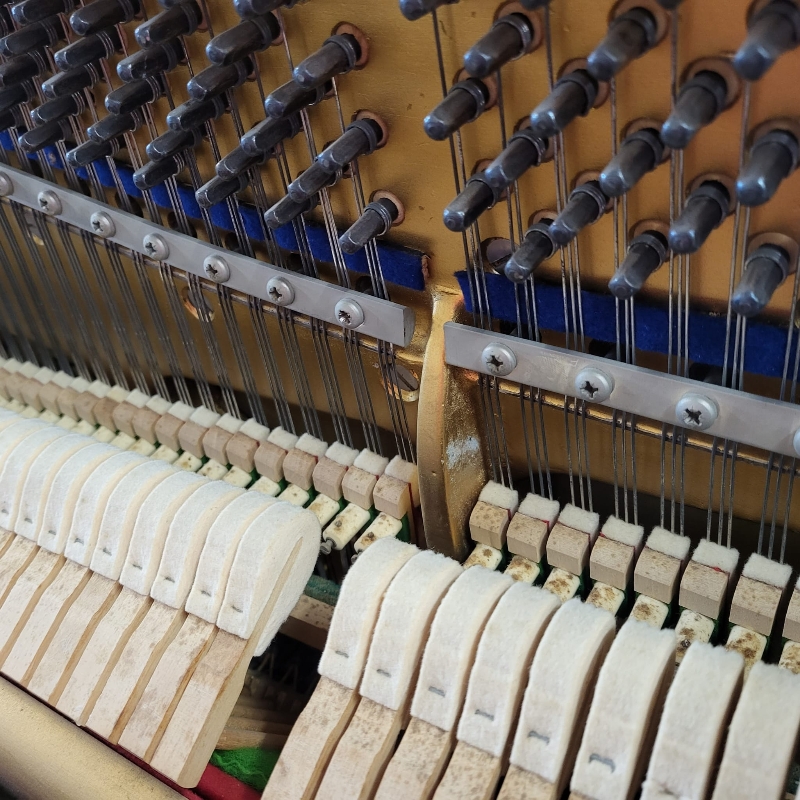 Welmar upright Piano in mahogany – Gallery image – Roberts Pianos Oxford