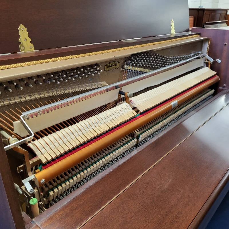 Knight upright Piano in mahogany – Gallery image – Roberts Pianos Oxford