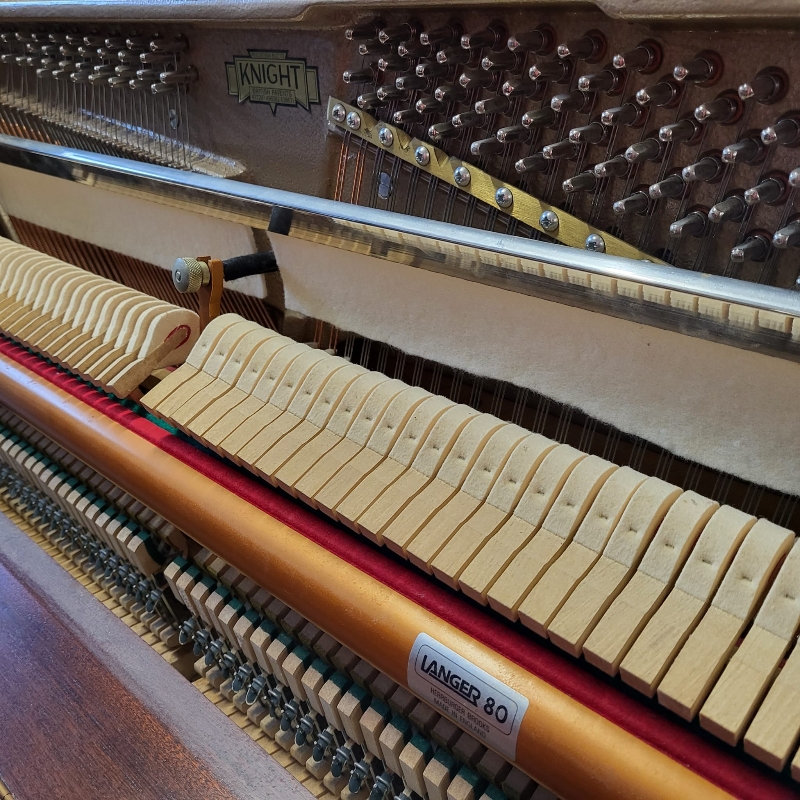 Knight upright Piano in mahogany – Gallery image – Roberts Pianos Oxford