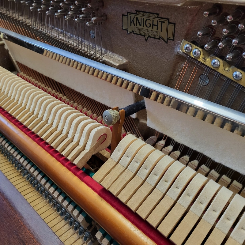 Knight upright Piano in mahogany – Gallery image – Roberts Pianos Oxford