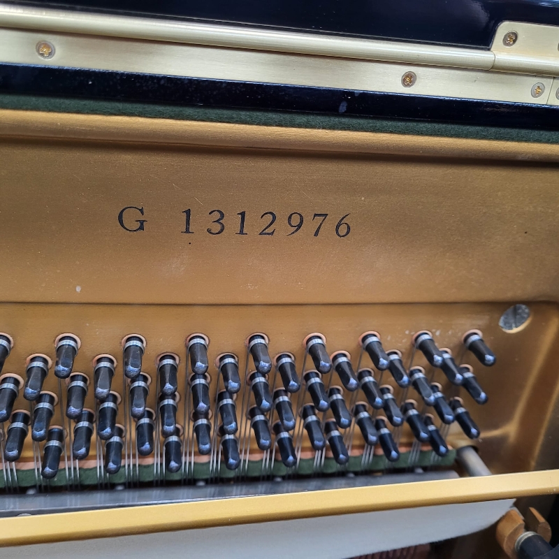 Yamaha U3G upright Piano in black polyester – Gallery image – Roberts Pianos Oxford
