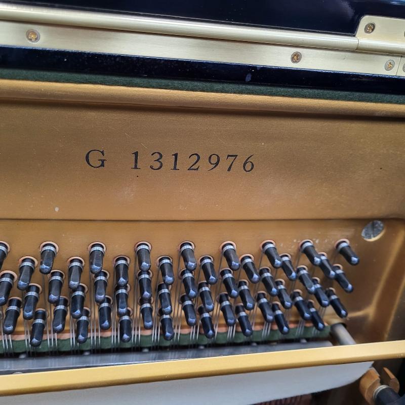 Yamaha U3G upright Piano in black polyester – Gallery image – Roberts Pianos Oxford