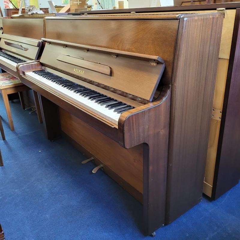 Welmar upright Piano in mahogany – Gallery image – Roberts Pianos Oxford