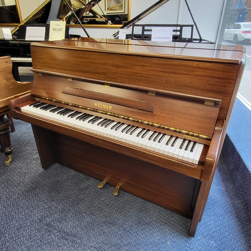 Welmar upright Piano in mahogany – Gallery image – Roberts Pianos Oxford