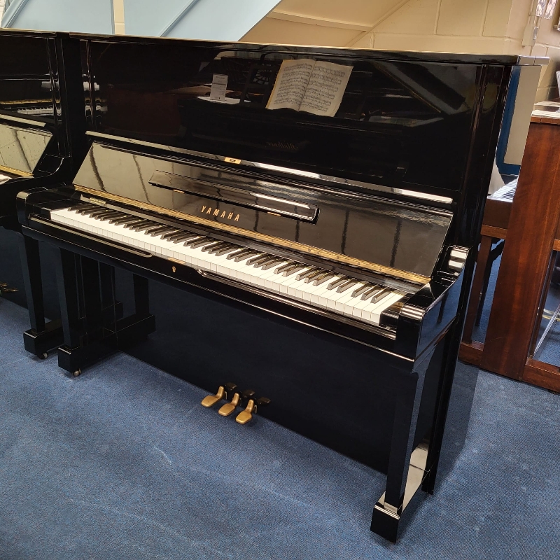 Yamaha U3H
