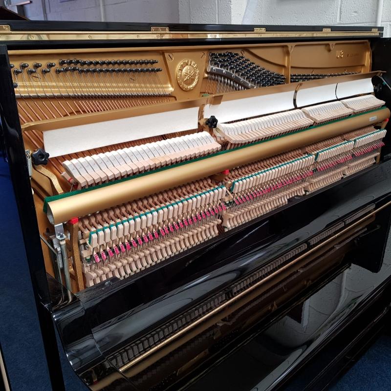 Yamaha U3M upright Piano in Black polyester – Gallery image – Roberts Pianos Oxford