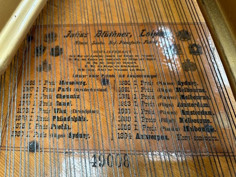Bluthner style VII grand Piano in rosewood – Gallery image – Roberts Pianos Oxford