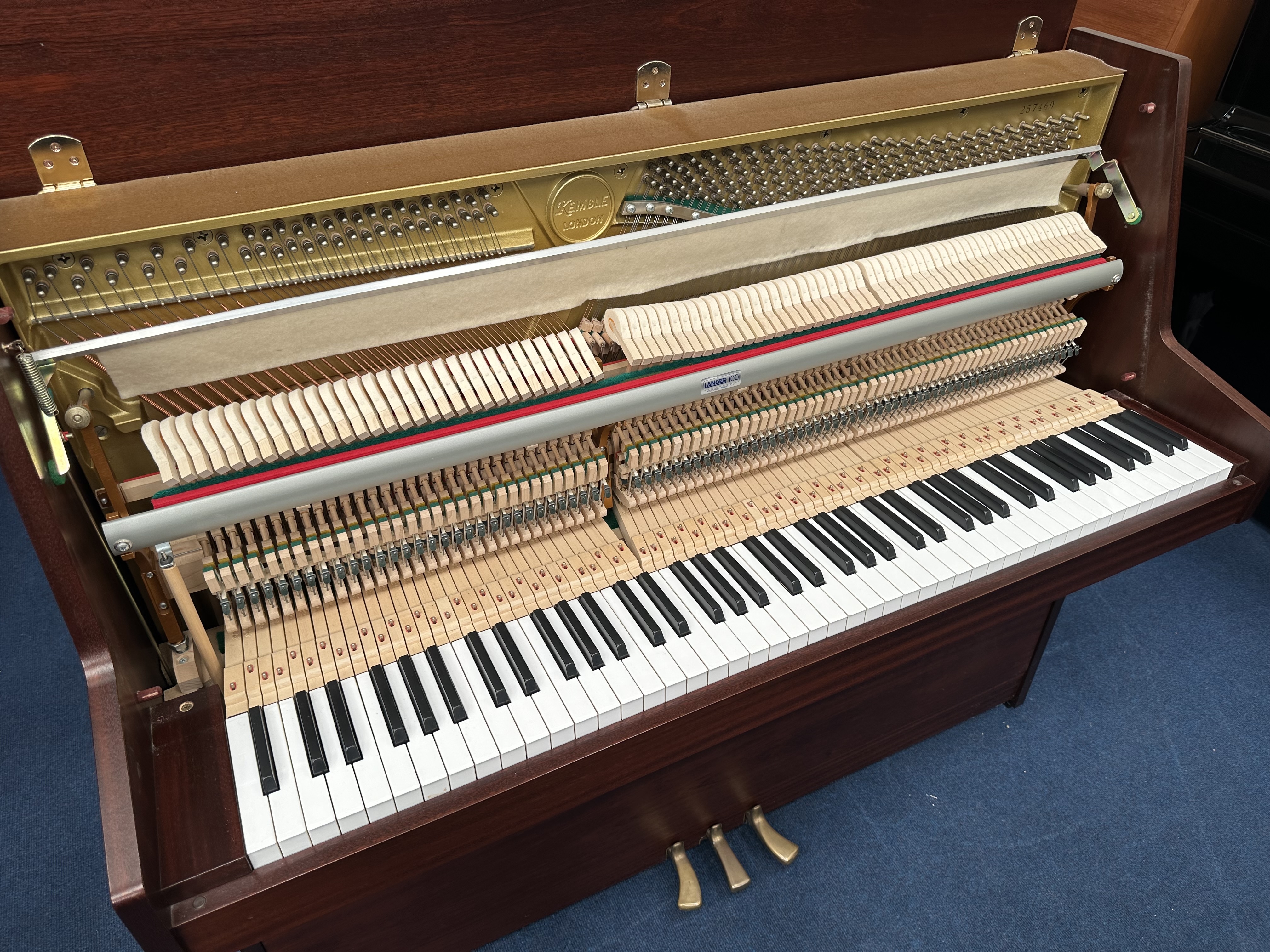 Kemble Compact