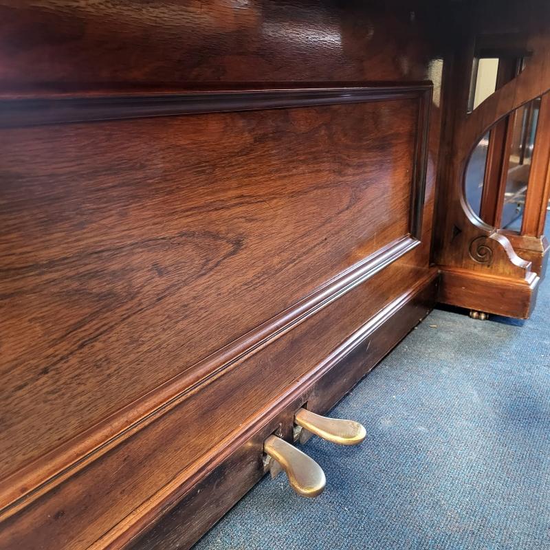 Bluthner 130 upright Piano in rosewood – Gallery image – Roberts Pianos Oxford