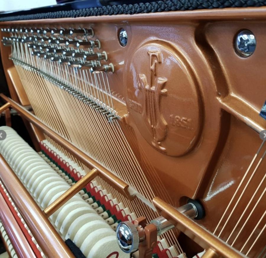 Feurich 122 upright Piano in Black – Gallery image – Roberts Pianos Oxford